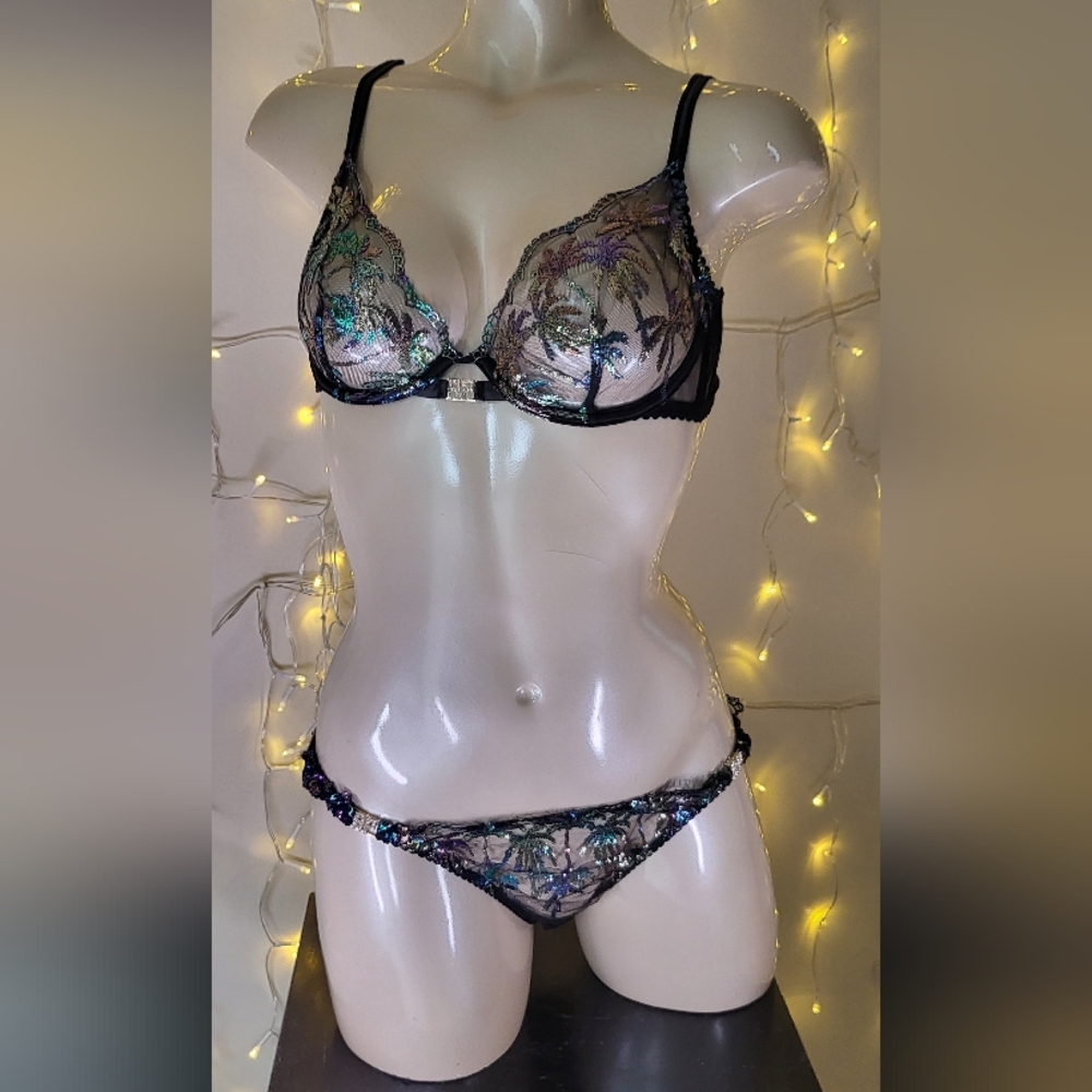 Agent Provocateur Black and Multicolor Lace Bra Set Nwot Lot 037